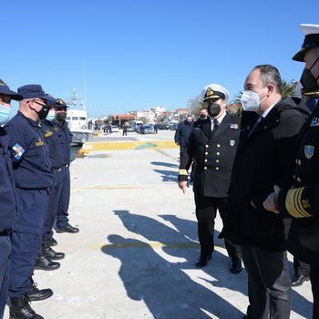 Παραδόθηκε στη Σαμοθράκη το 5ο περιπολικό σκάφος με ειδικό υγειονομικό εξοπλισμό – Έργα 8,5 εκατ. ευρώ για το λιμάνι της Καμαριώτισσας ανακοίνωσε ο Γ. Πλακιωτάκης