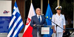 ΒΑΣΙΚΗ ΦΩΤΟ