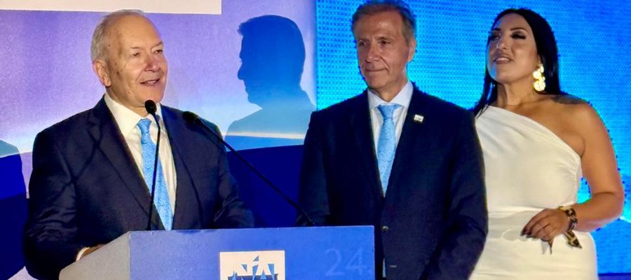 ΒΑΣΙΚΗ ΦΩΤΟ