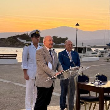 ΒΑΣΙΚΗ ΦΩΤΟ