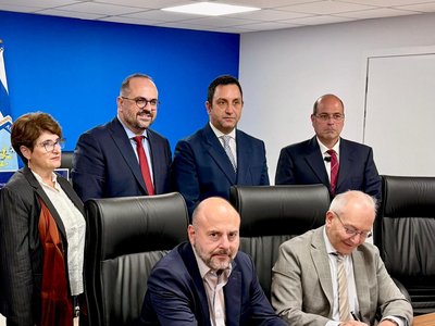 ΒΑΣΙΚΗ ΦΩΤΟ