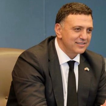 a41b4d20-1c76-4028-8c37-3c7c78c92f5c