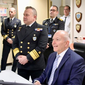 ΒΑΣΙΚΗ ΦΩΤΟ