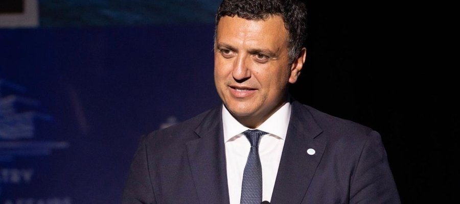 fe442f85-242a-4f55-9da3-0906e7d7cc59