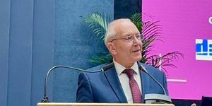 ΒΑΣΙΚΗ ΦΩΤΟ