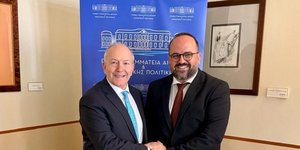 ΒΑΣΙΚΗ ΦΩΤΟ